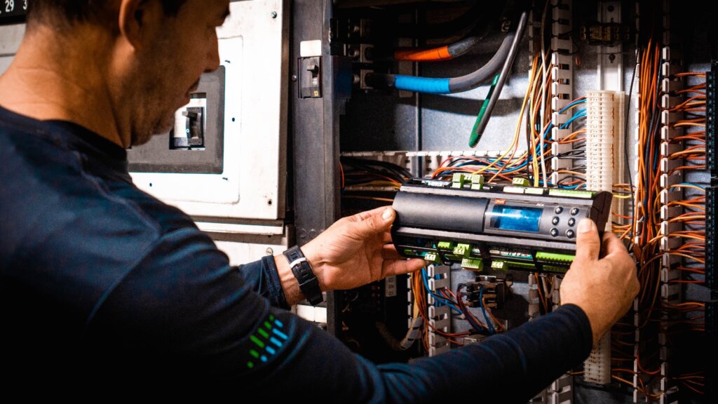 IoT technologies in walk-in coolers